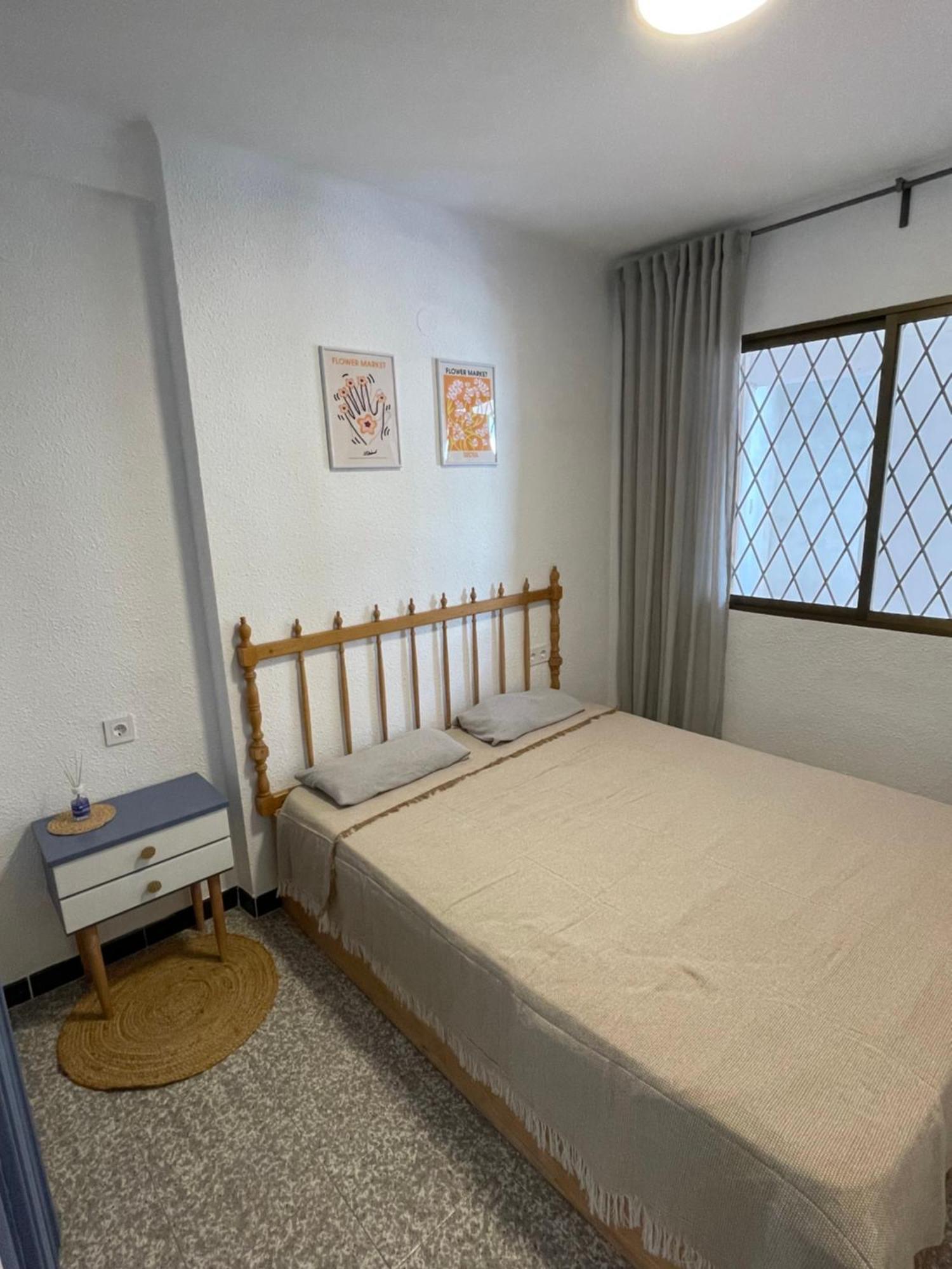 Apartment Stylish 200m From The